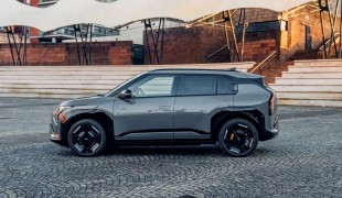 EV3 от Kia обнаружен на испытаниях в США, а Kia America соберет более $4,6 млн для некоммерческих организаций